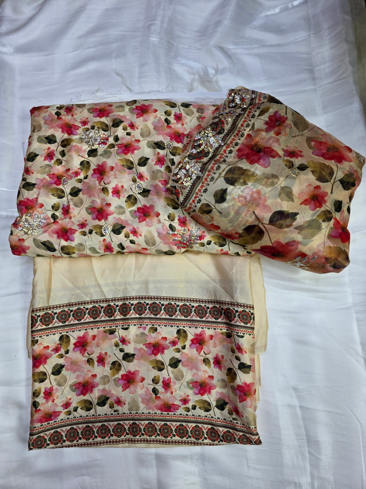 Embroidered Digital Printed Silk 🌸| Elegant Premium Collection