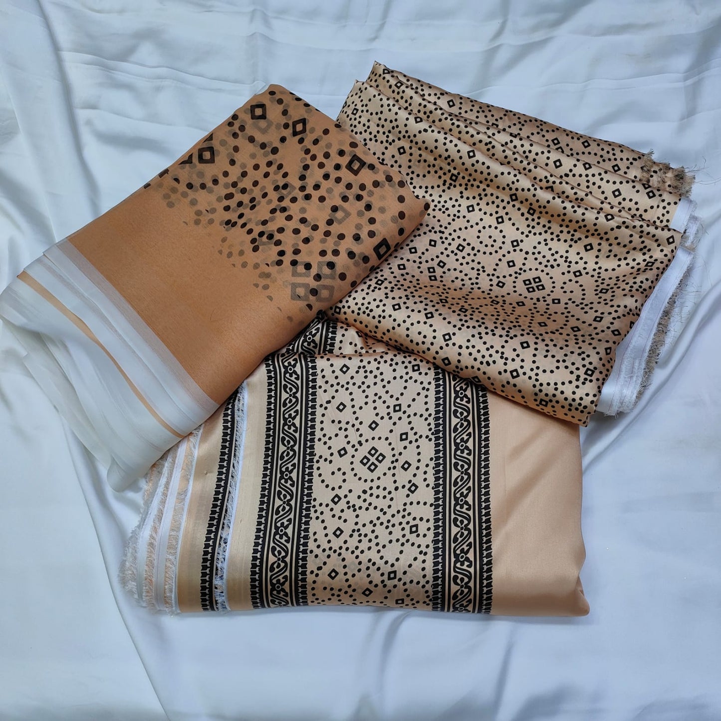 Chunri Print Digital Silk 18🌸 | Premium Collection 💫