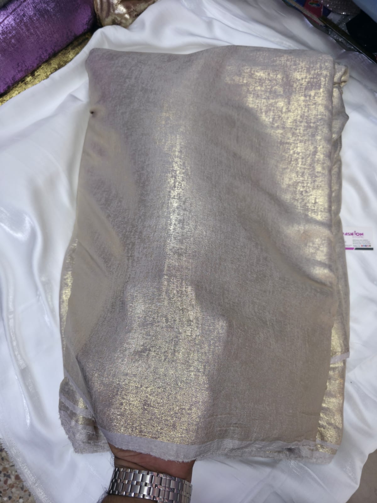 Arabic Shemar Velvet silk | French Shemar Velvet silk ( Smoke off white )