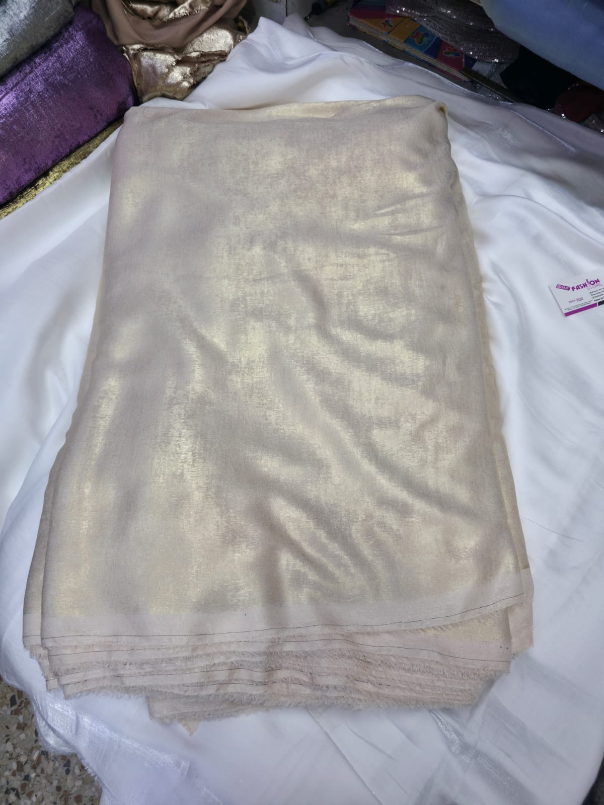 Arabic Shemar Velvet silk | French Shemar Velvet silk ( off white )